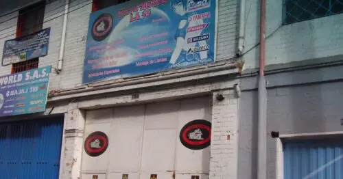 PINTU MOTOS LA 15 PINTU MOTOS LA 15